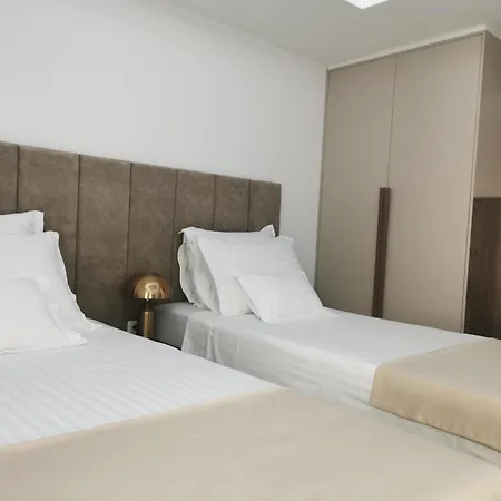 Luxury Galant 1 Apartment *