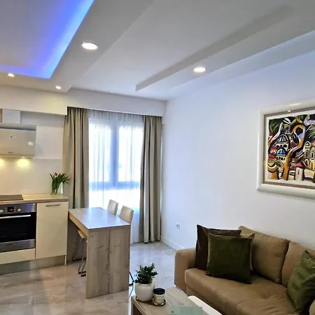 Apartment Luxury Galant 1 *