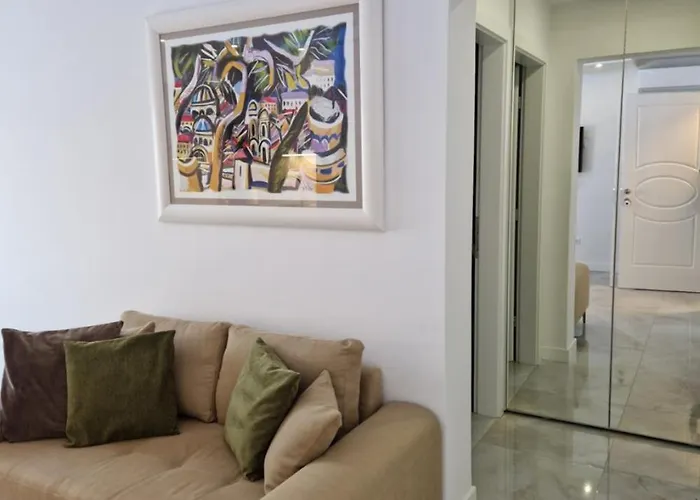 Luxury Galant 1 公寓 *